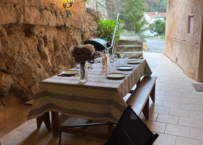 Spacieux Vue Montagne- Parking Gratuit- Proche Ile Rousse Apartmán *