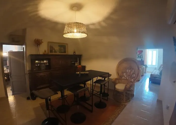 Spacieux Vue Montagne- Parking Gratuit- Proche Ile Rousse Apartmán